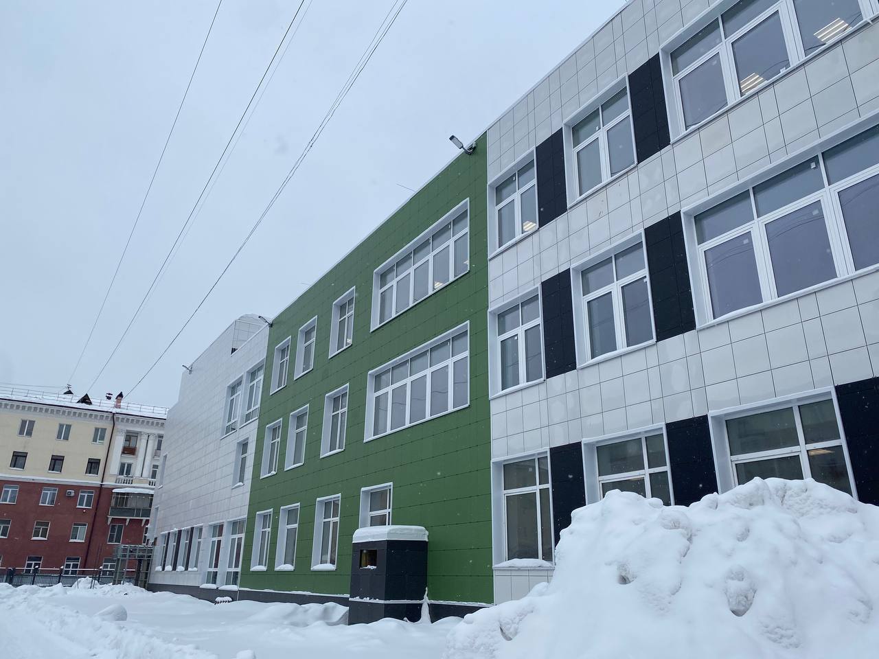 Строительство начальной школы в Междуреченске выходит на финишную прямую