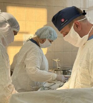 Кузбасские хирурги провели сложную операцию молодому спортсмену