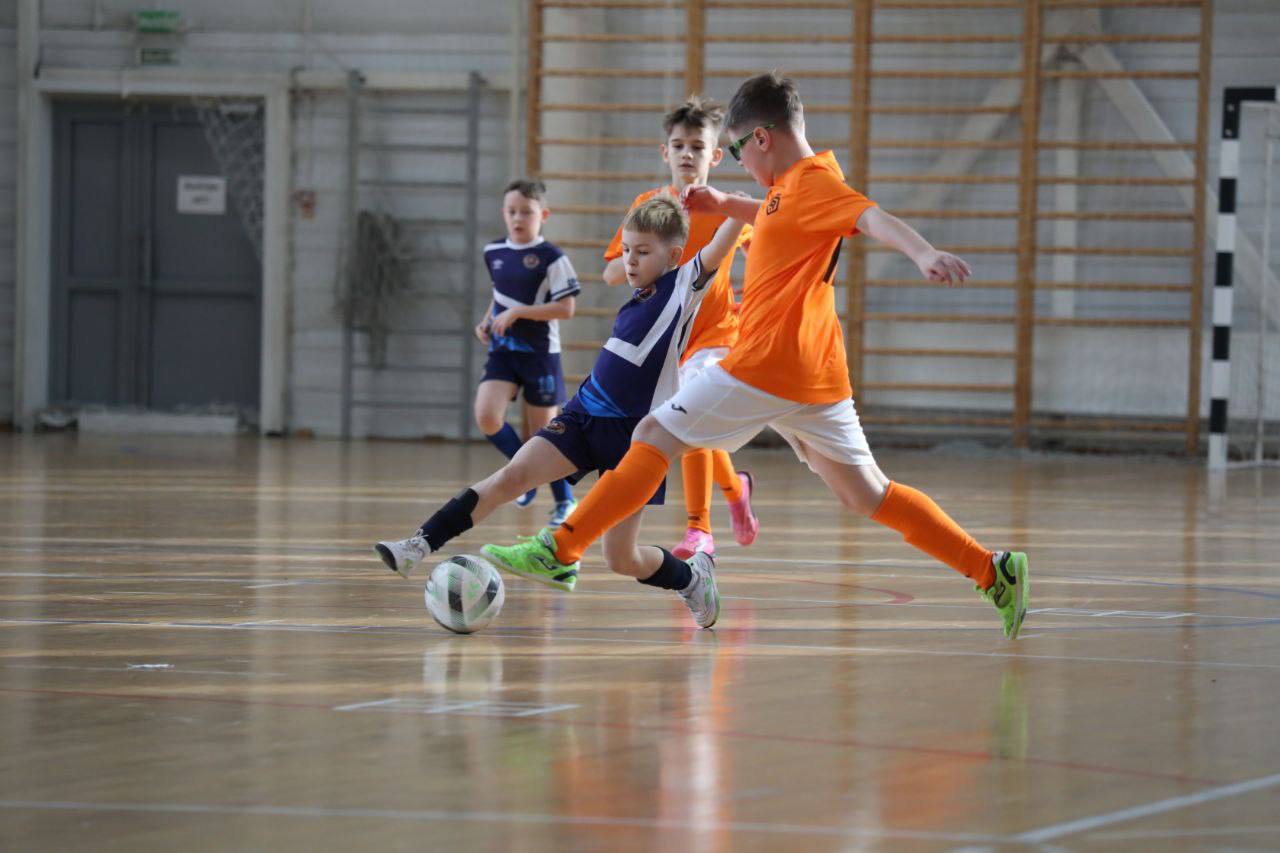 В Белове проходит областной турнир по футзалу