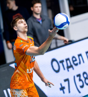 Волейбольный «Кузбасс» в первый день весны проведет встречу с «Оренбуржьем»