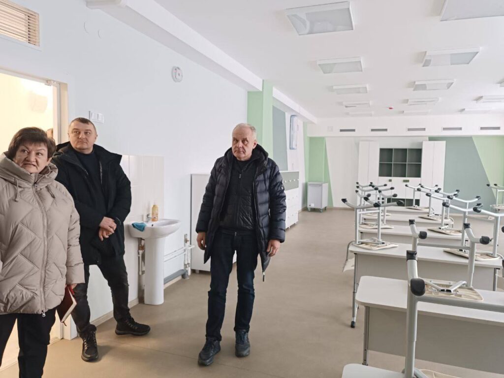 В деревне Береговая Кемеровского округа завершили реконструкцию здания для начальной школы