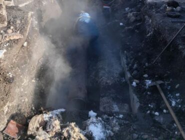 В дома новокузнечан вернули тепло после поломки на теплосетях