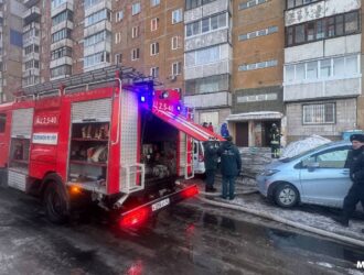 В Кемерове из горящего дома спасли 14 человек