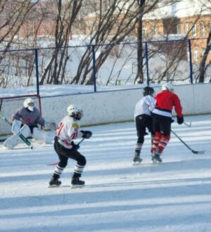 В Новокузнецке юные хоккеисты борются за главный приз турнира «Золотая шайба»