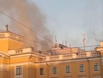 В Новокузнецке загорелся ДК «Алюминщик»