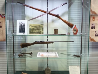 В Новокузнецке открыли выставку, посвященную землякам, которые стояли на страже Родины с момента создания Красной Армии