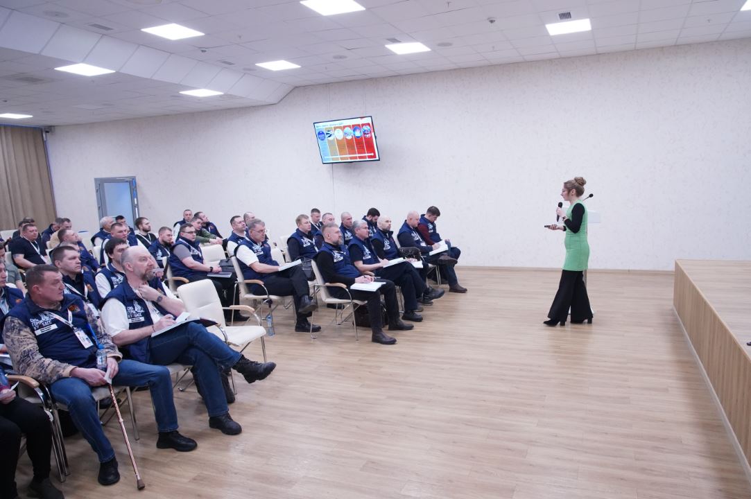 Участники программы «СВОи Герои. КуZбасс» изучают соцполитику, экологию и внедрение искусственного интеллекта