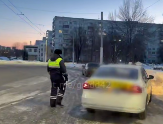 В Кемерове за несколько часов поймали более 15 таксистов-нарушителей