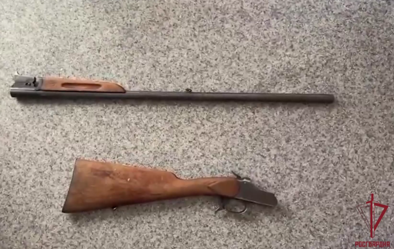 Жительница Кузбасса может получить 7 тысяч рублей за найденное в стене ружье