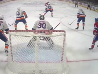 21 сэйв и голевая передача Сорокина принесли «Айлендерс» победу над «Монреалем»