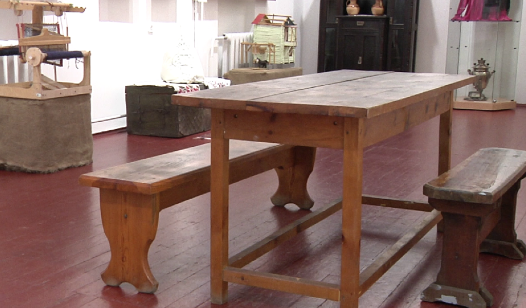 «В крестьянской избе»: в новокузнецком музее-заповеднике воссоздали атмосферу жизни и быта наших предков