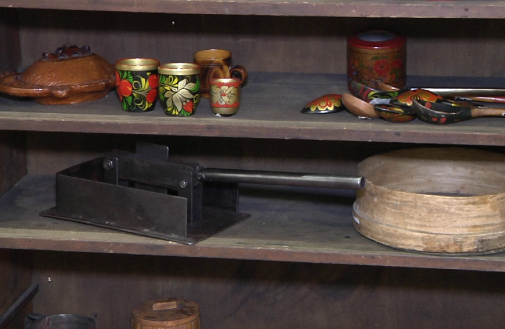 «В крестьянской избе»: в новокузнецком музее-заповеднике воссоздали атмосферу жизни и быта наших предков