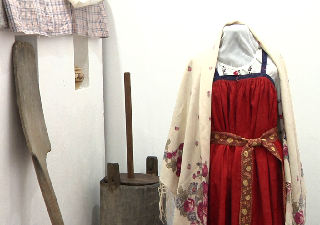 «В крестьянской избе»: в новокузнецком музее-заповеднике воссоздали атмосферу жизни и быта наших предков