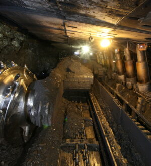 Горняки шахты им. С.М. Кирова досрочно выполняют планы по добыче и проходке