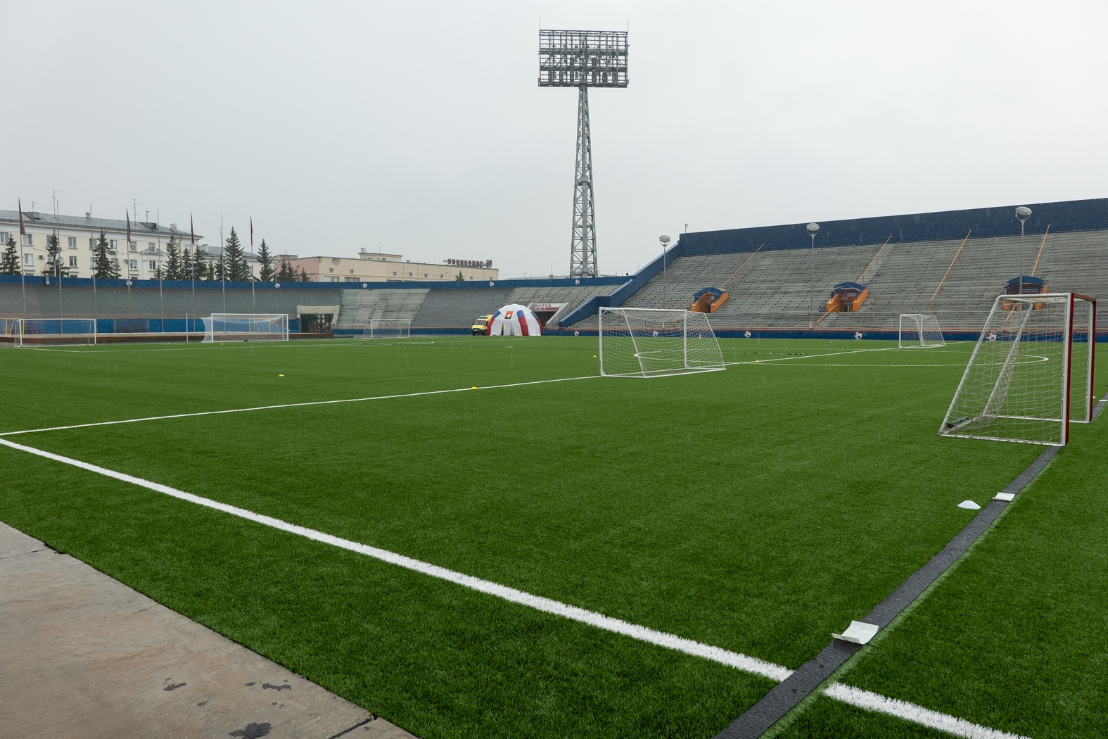 Болельщикам в России запретили приносить на стадионы плакаты, не соответствующие традиционным ценностям