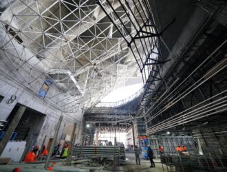 От лесопилки до стройки: сколько денег приносят Кузбассу трудовые мигранты