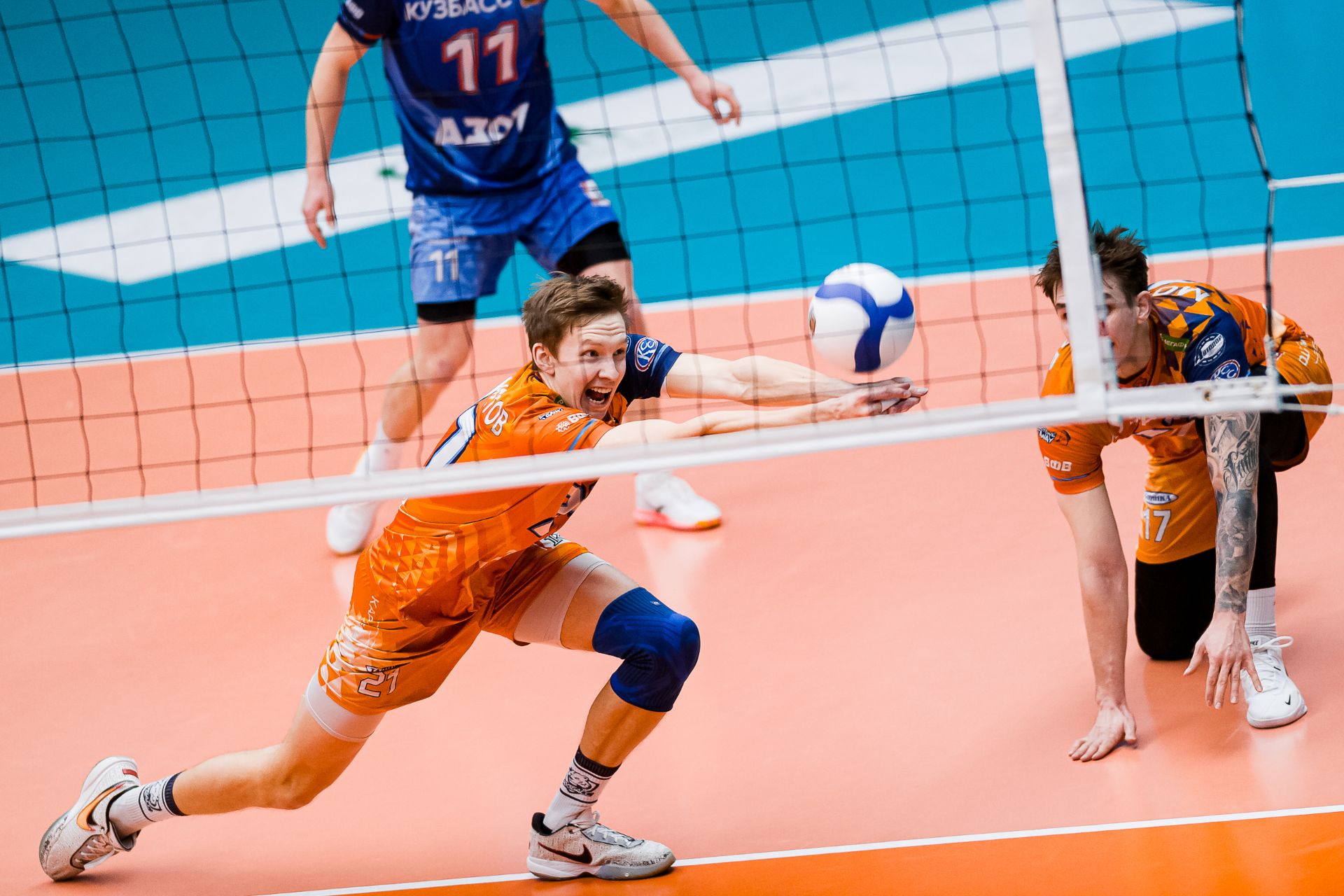 Волейбольный «Кузбасс» остался без плей-офф после поражения от «Оренбуржья»