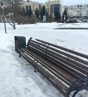 Мэр Новокузнецка возмутился ломающими лавочки и фонари малолетними вандалами