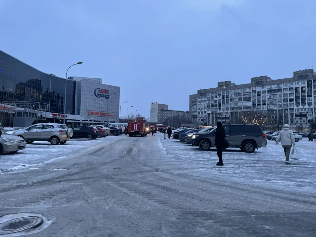 В торговом центре Новокузнецка эвакуировали посетителей