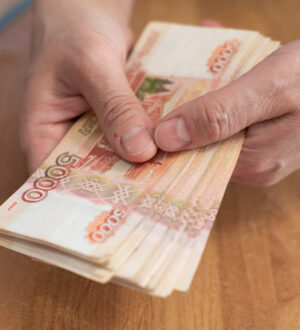 Вдова участника СВО из Кузбасса лишилась 16 млн, поверив в свои переводы ВСУ