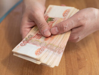 Вдова участника СВО из Кузбасса лишилась 16 млн, поверив в свои переводы ВСУ