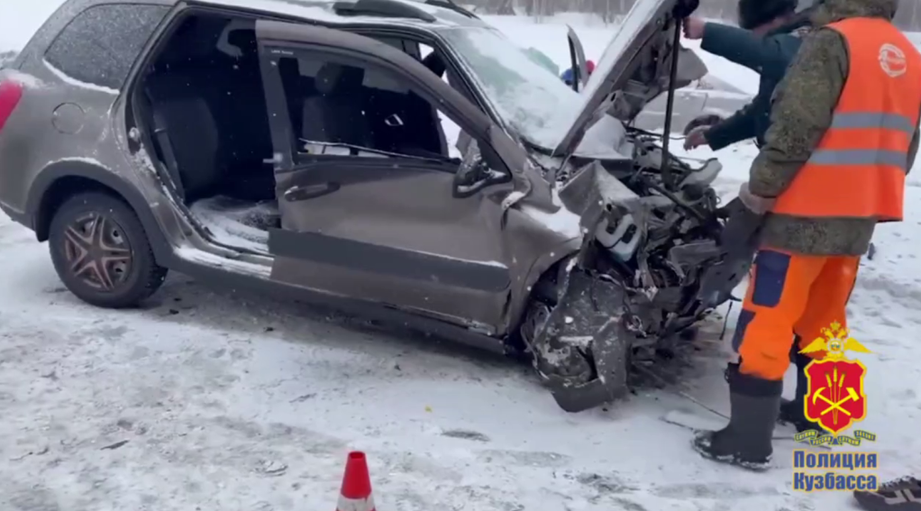 В Кемеровском округе в ДТП погибла 35-летняя пассажирка иномарки
