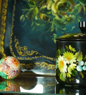 Выставка забытой фабрики «Весна» открылась в Кемерове