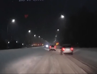 За проезд на «красный» в Кемерове наказали водителя штрафами