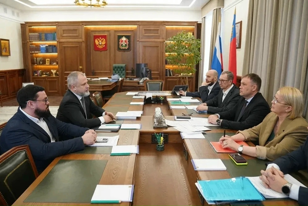 Илья Середюк встретился с руководством компании X5 Group