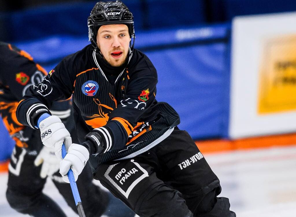 Хоккейный «Кузбасс» сегодня может оформить путевку в полуфинал