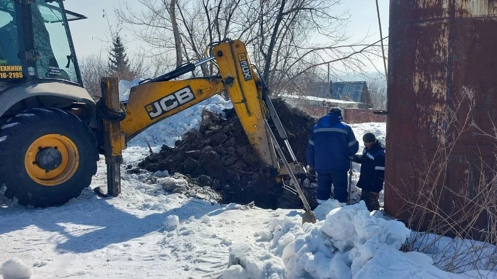 В Новокузнецком округе устраняют промерзание на сетях холодного водоснабжения