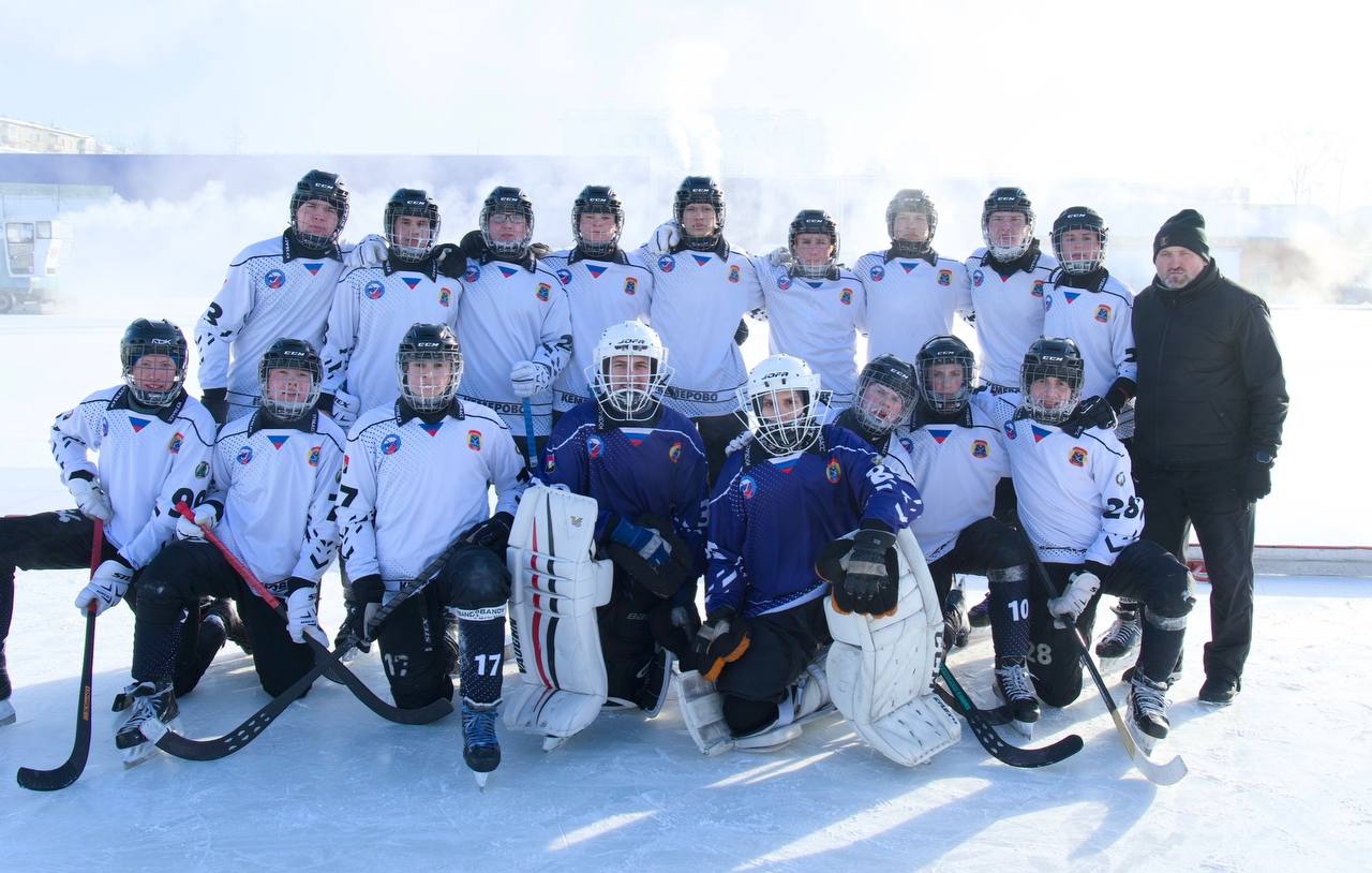 Юные кемеровские хоккеисты увезли бронзу с чемпионата России