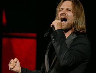 Певец из Кузбасса примет участие в шоу «Голос»