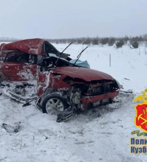 Под Мариинском в страшном ДТП погибли три человека