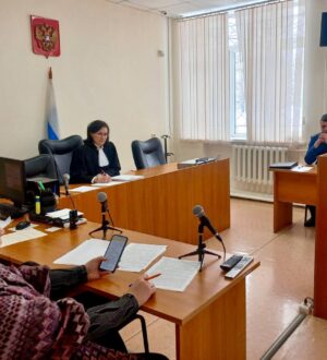 В Ижморском округе арестовали мужчину, который обвиняется в неоднократном изнасиловании девочки