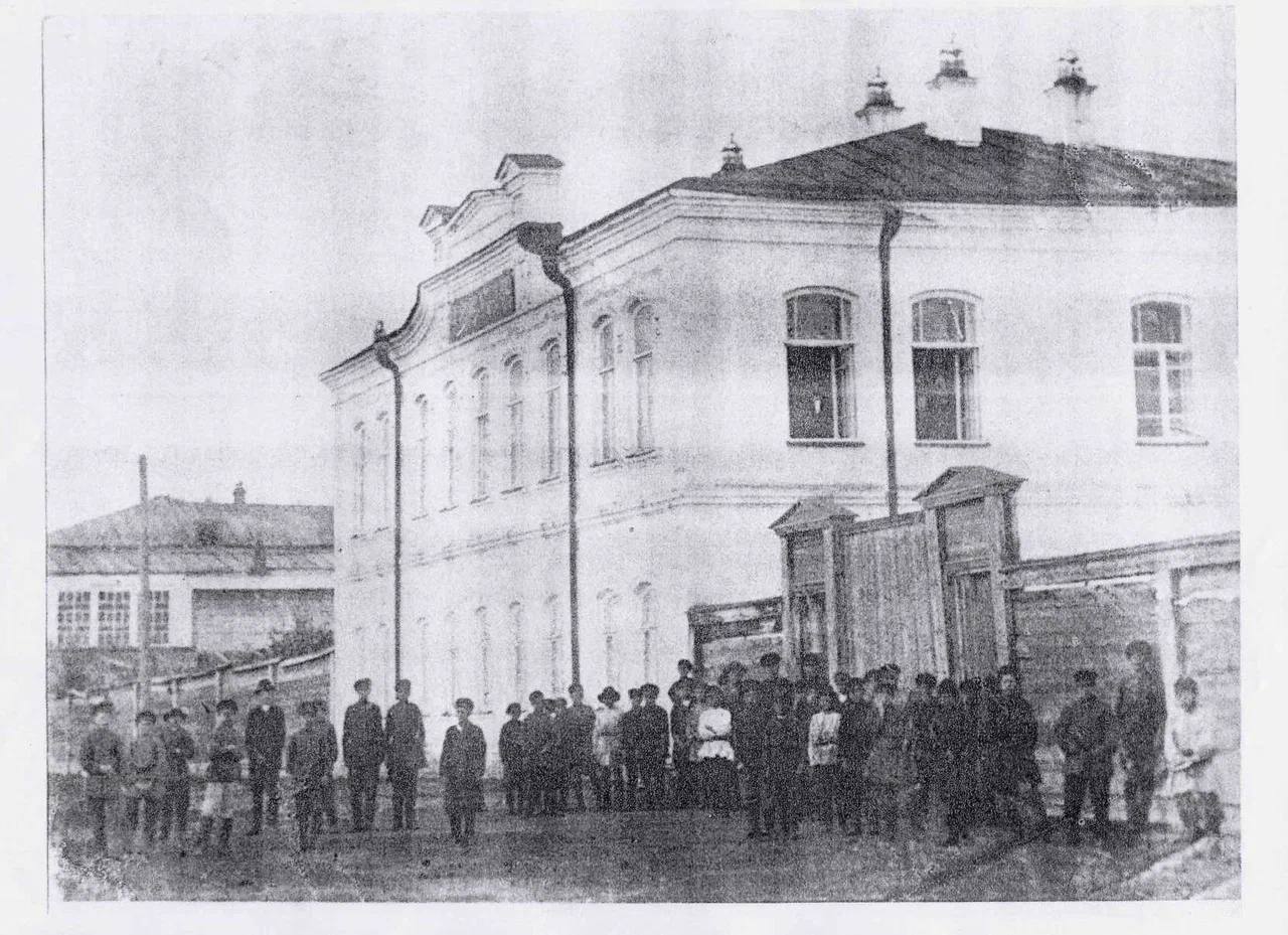 Кузбасской школе исполнилось 200 лет