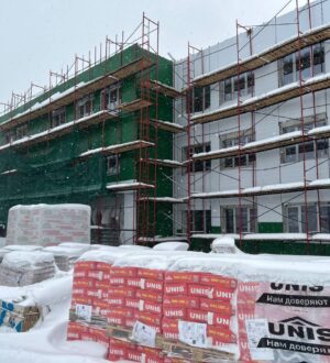 Поликлинику в микрорайоне Красный Камень Киселевска построили на 65%