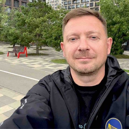 Главный художник Новокузнецка Илья Храбрый покинул этот пост