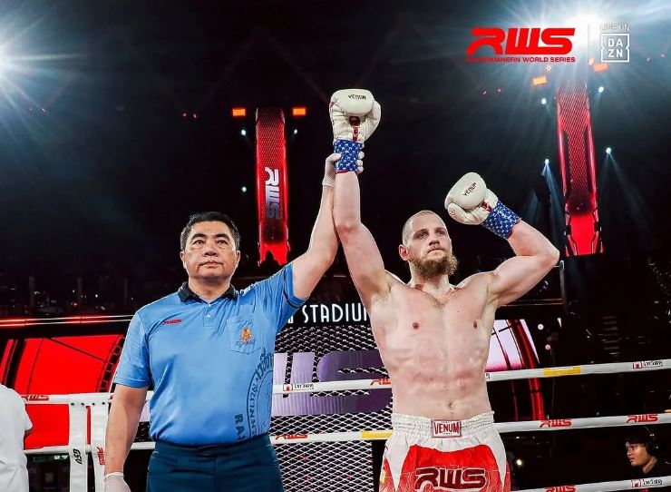 Прокопчанин Дмитрий Меньшиков в дебюте на RWS нокаутировал британского спортсмена