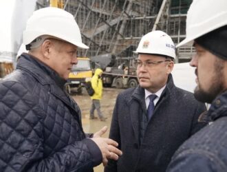 Илья Середюк и Анатолий Серышев проверили, как идет строительство Сибирского культурно-образовательного комплекса в Кемерове
