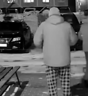 Полицейские Новокузнецка задержали курьера, который по указке мошенников забрал у пенсионера почти 1 миллион рублей