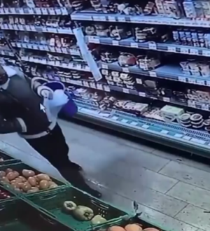 За продуктами с ведром: жительница Междуреченска попалась на краже сыра и масла