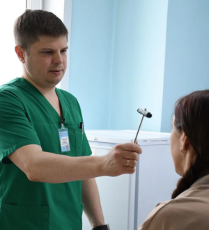 Кузбасские врачи избавили женщину от аневризмы сосудов головного мозга