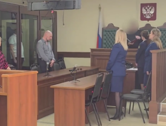 Ранившего силовиков при обыске директора Новокузнецкого ДРСУ посадили на 8 лет