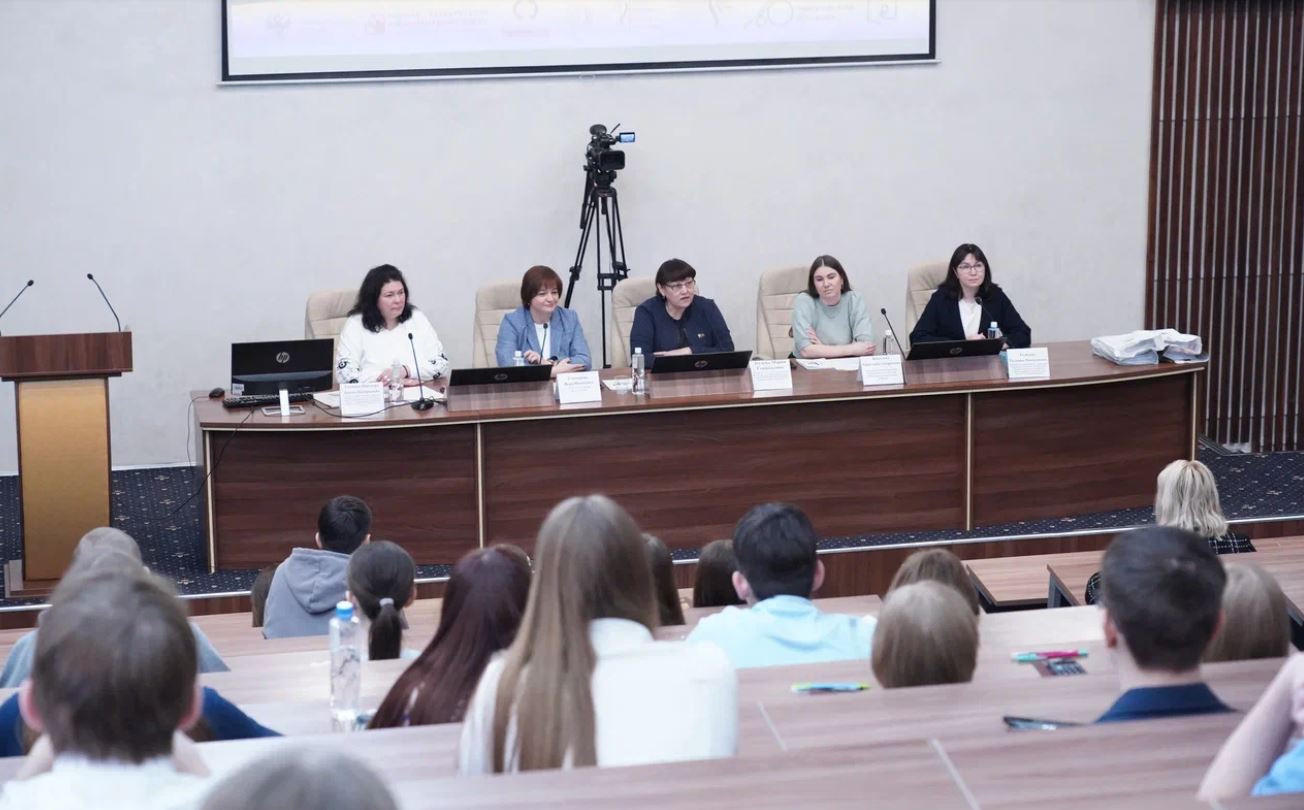 Кузбасские школьники приняли участие в олимпиаде «Финатлон для старшеклассников»