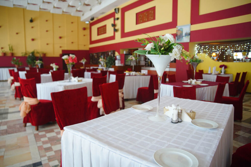 «Еда в большом городе»: бизнес-ланч в ресторане «Кузбасс» 