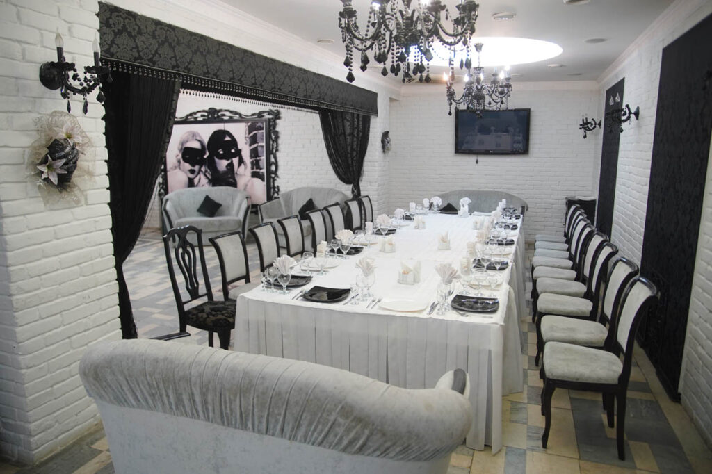 «Еда в большом городе»: бизнес-ланч в ресторане «Кузбасс» 