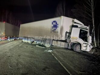 В Мариинском округе два человека погибли в ДТП с грузовиками