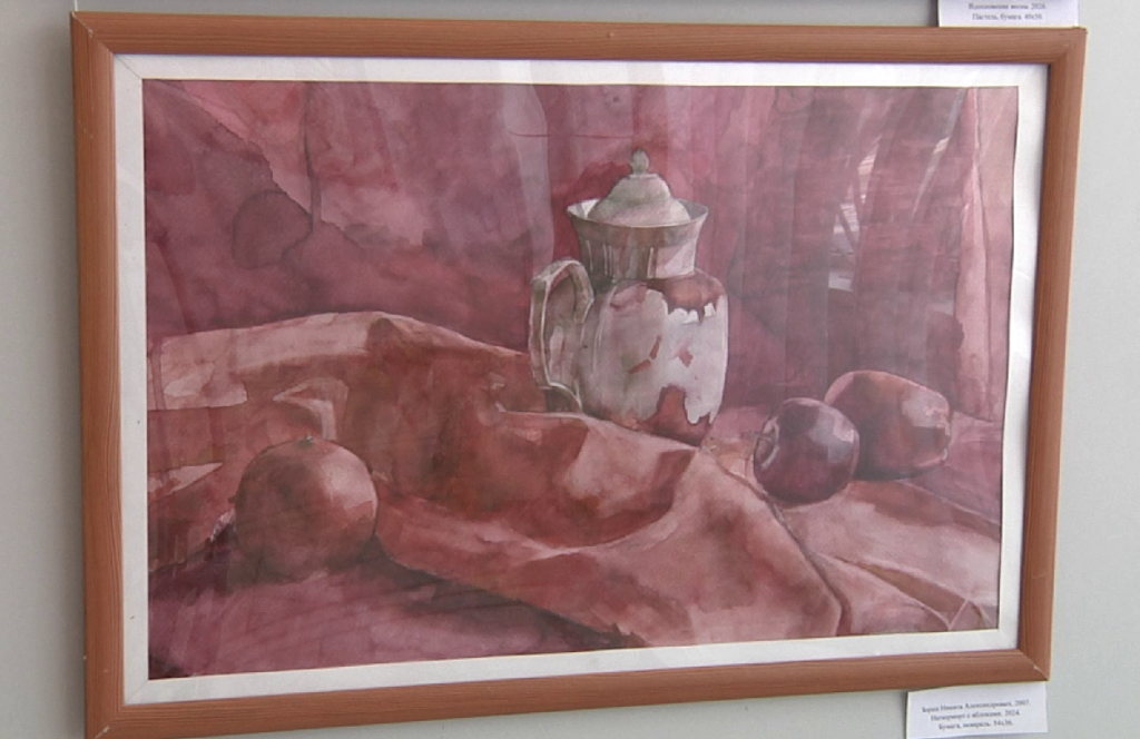 Яркая,  насыщенная, легкая: в Новокузнецке открыли традиционную весеннюю выставку