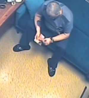 В Кузбассе главному врачу одной из больниц грозит 12 лет заключения за взятки